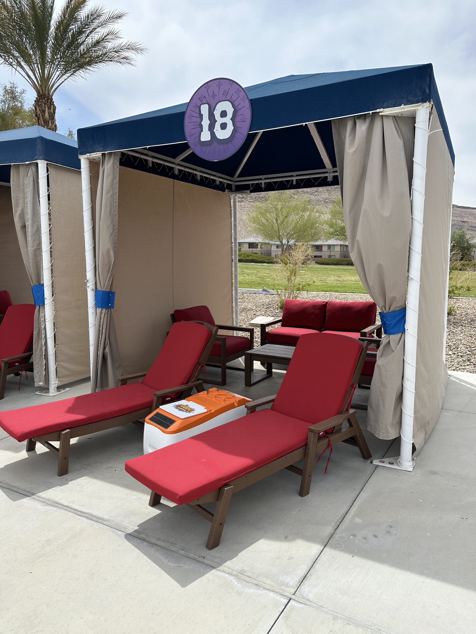 LounGenie amenity unit providing guest amenities at Cowabunga Bay